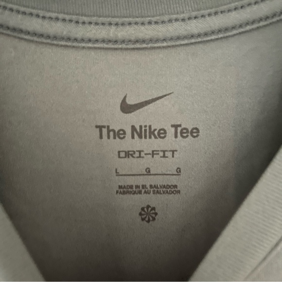 Nike Men's Dark Green Short Sleeve Dri-Fit Tee - Picture 3 of 5